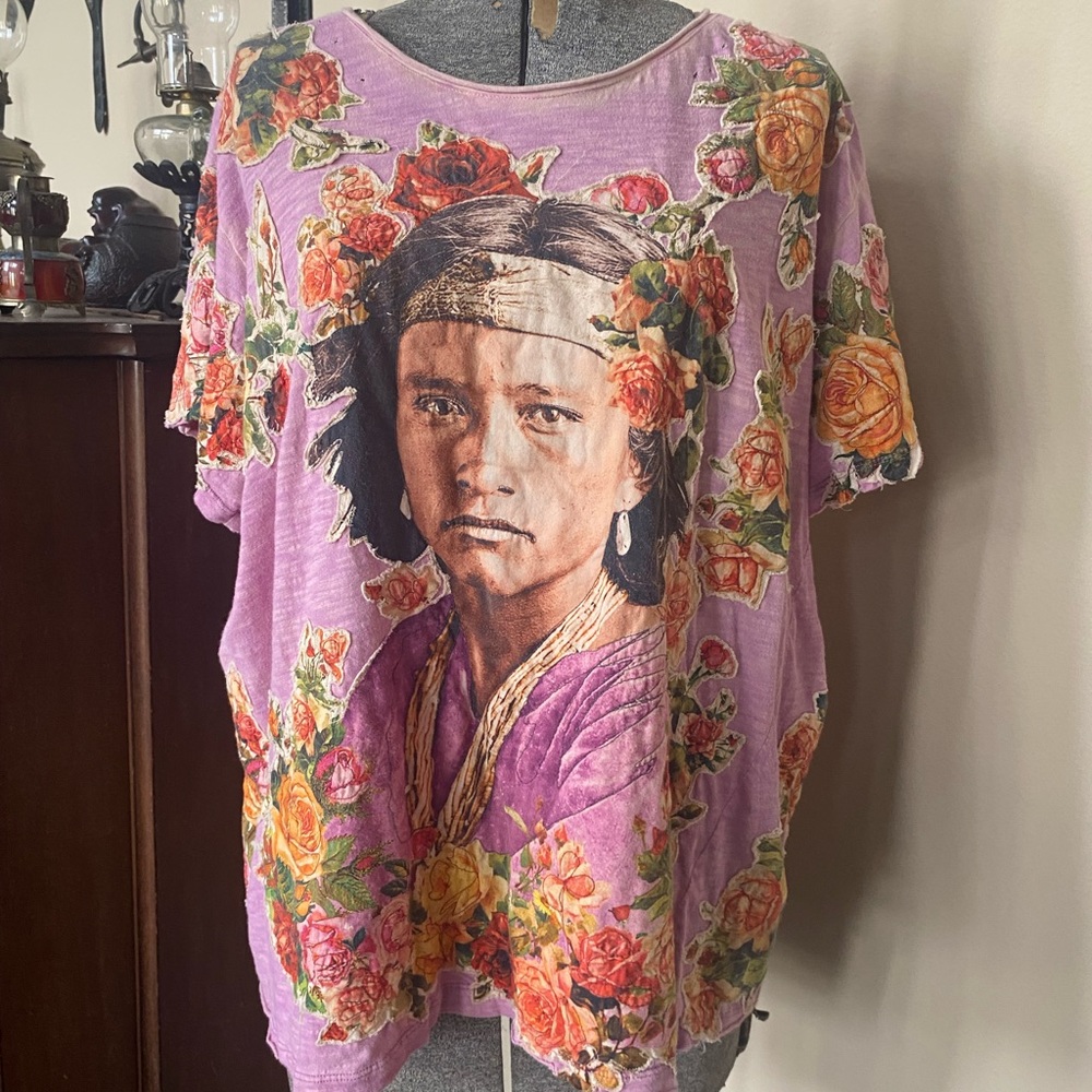 Magnolia Pearl NEW Warrior "Sitting Bull 1875 T" Applique' Navajo Tees T-shirt